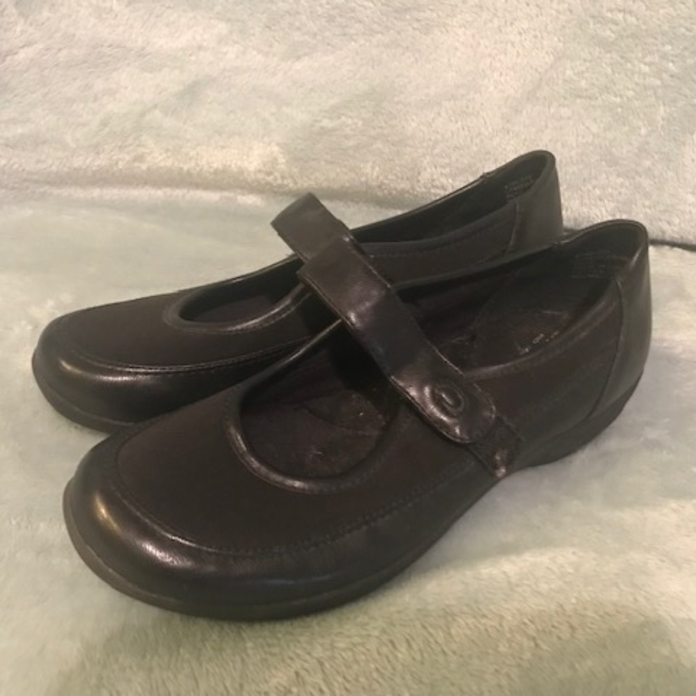 Bass NWOT Stretch Mary Jane flat loafer Size 7.5